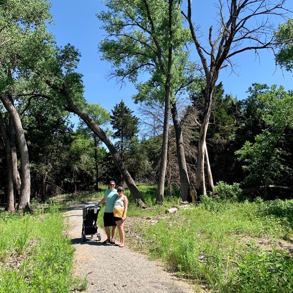 Meet your Posher, Elizabeth - Picture 3 of 4